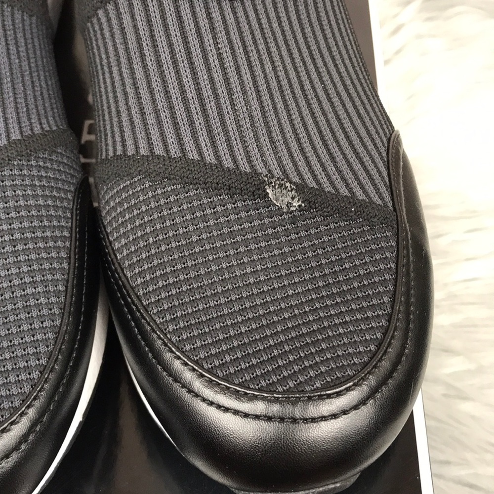 Guess Zoid Shoes - Picture 8 of 9